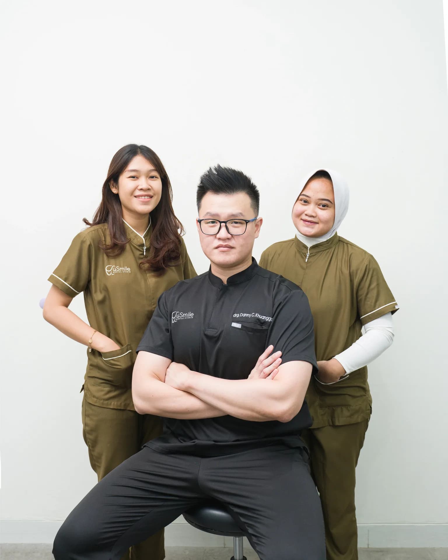 Tim dokter uSmile Dental Studio